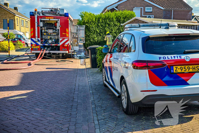 Brand in bijgebouw veroorzaakt rookontwikkeling