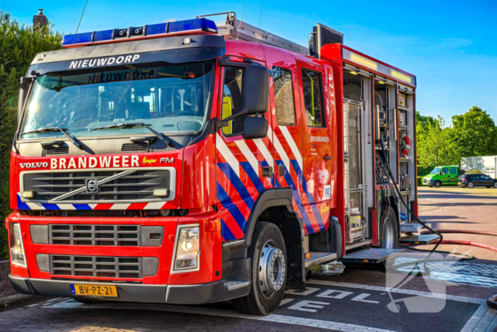 Brand in bijgebouw veroorzaakt rookontwikkeling