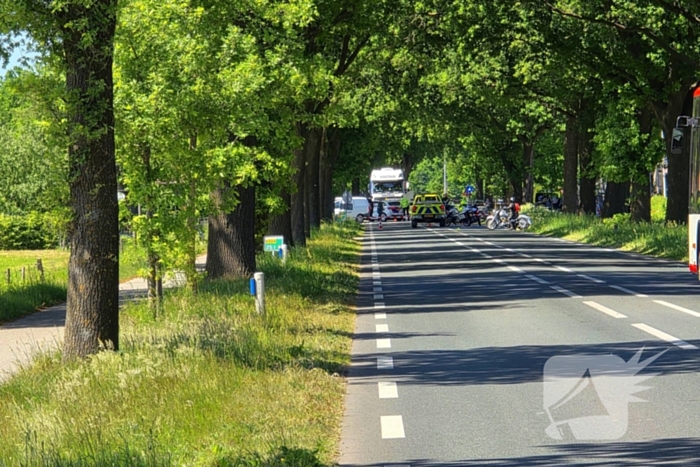 Auto belandt op op zijn kop bij ongeval