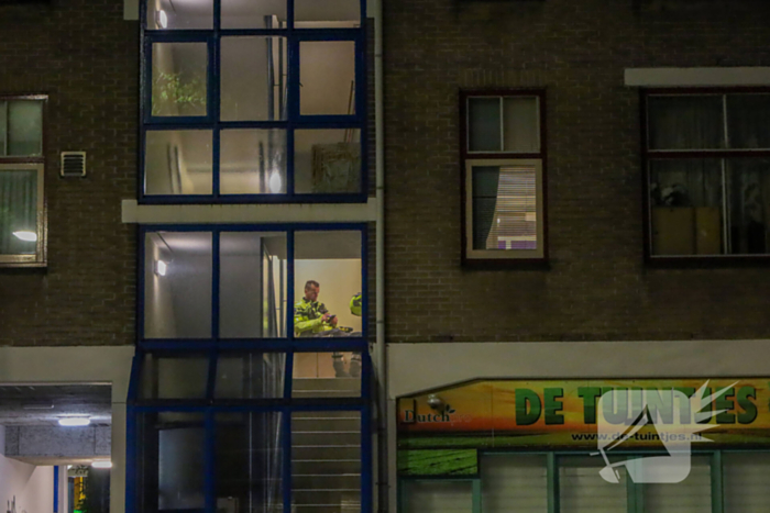 Politie doet onderzoek naar overval op een woning