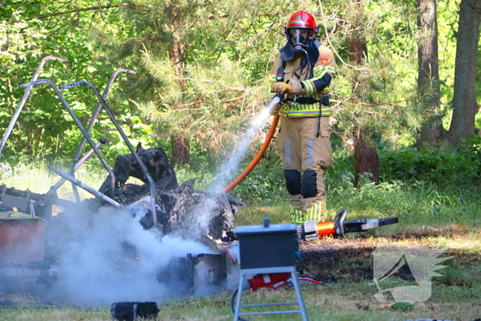 Golfkarren in brand tijdens evenement