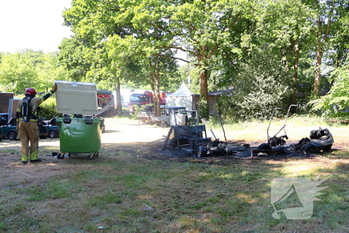 Golfkarren in brand tijdens evenement