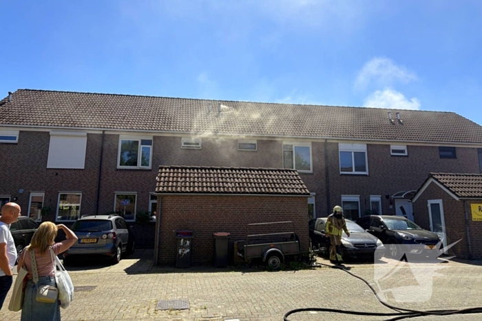 Brand in woning zorgt voor rookontwikkeling