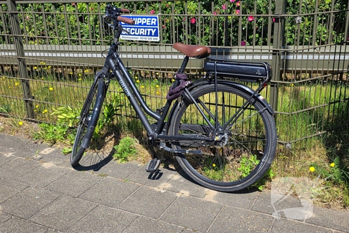 Ongeval tussen auto en e-bike leidt tot inzet ambulance