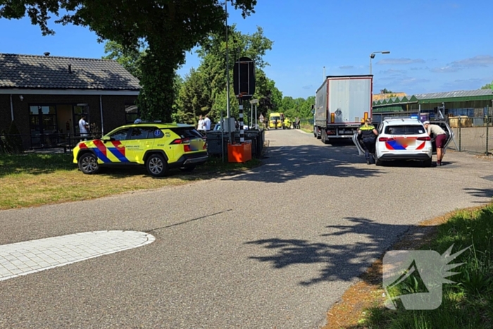 Wielrenner ernstig gewond bij val