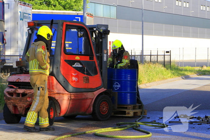 Trailer met accu's vat vlam