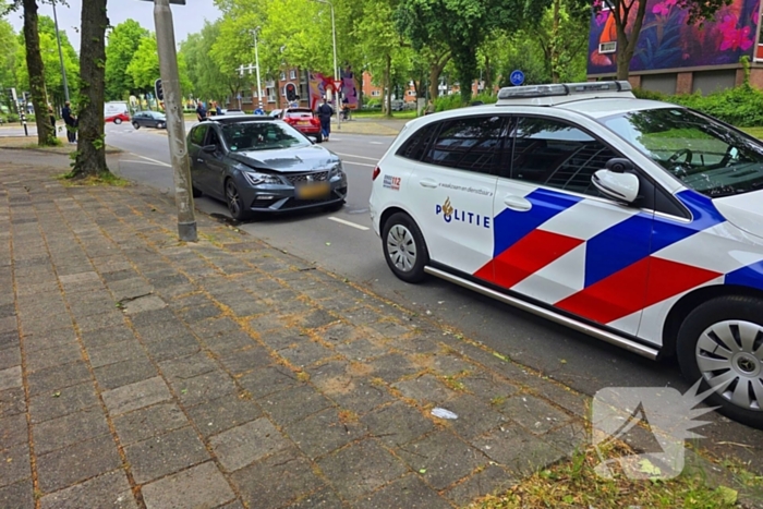 Twee voertuigen fiks beschadigd bij ongeval op kruising