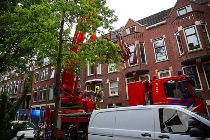 Flinke brand op dakterras, brand in de kiem gesmoord