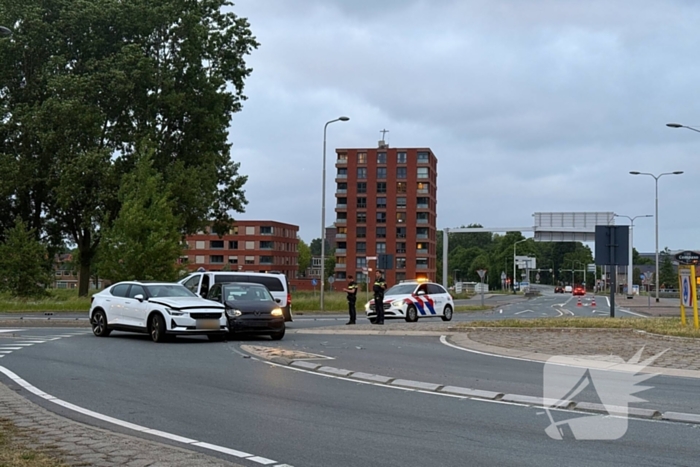 Schade na ongeval op rotonde