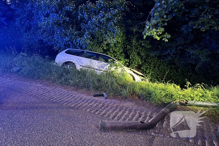 Beschonken automobilist verzet zich hevig bij aanhouding na eenzijdig ongeval