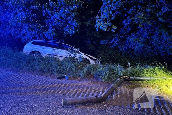 Beschonken automobilist verzet zich hevig bij aanhouding na eenzijdig ongeval