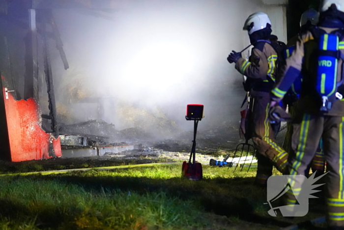 Uitslaande brand verwoest keten