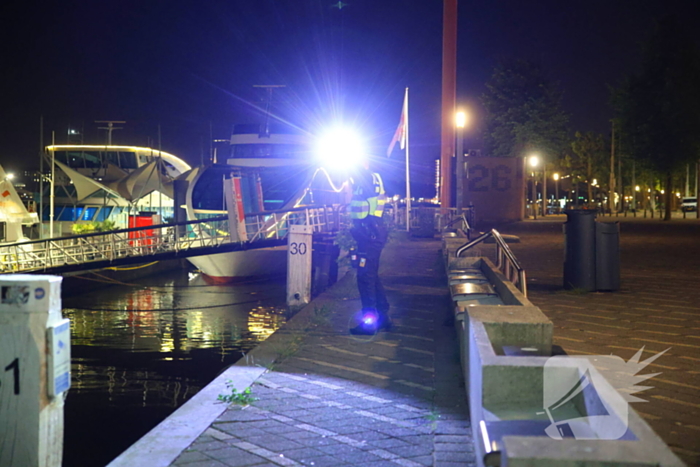 Drijfnatte man aangetroffen na zwemtocht