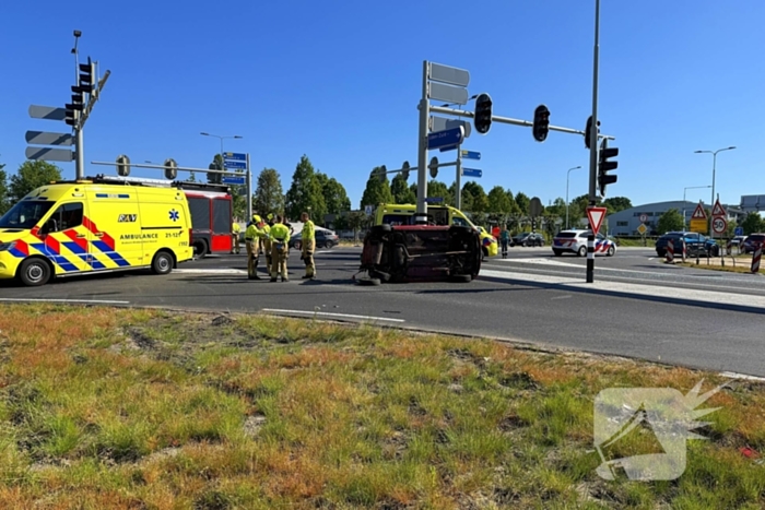 Vader en twee kinderen gewond na ongeval op kruising