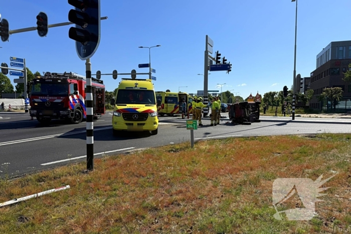 Vader en twee kinderen gewond na ongeval op kruising