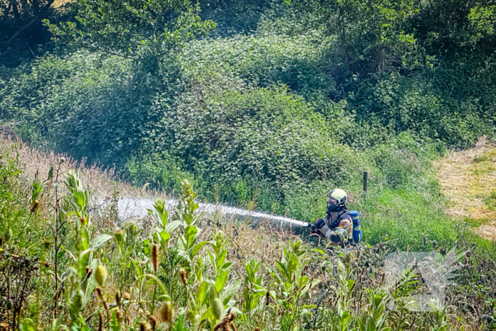 Flinke brand in bosrijke omgeving geblust