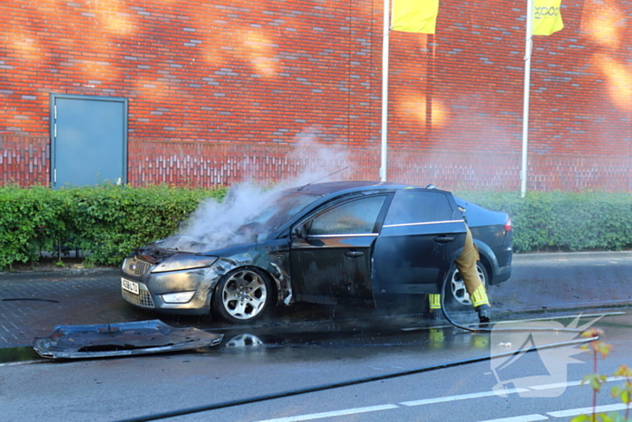 Brandweer ingezet voor autobrand