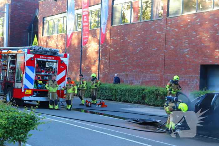 Brandweer ingezet voor autobrand