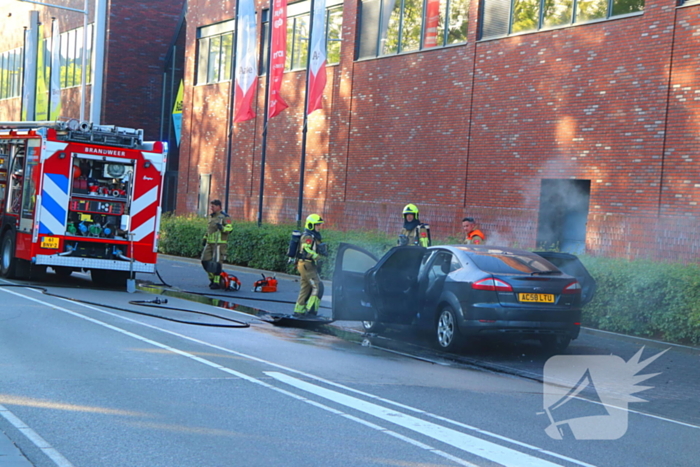 Brandweer ingezet voor autobrand