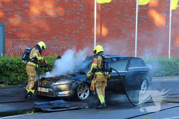 Brandweer ingezet voor autobrand