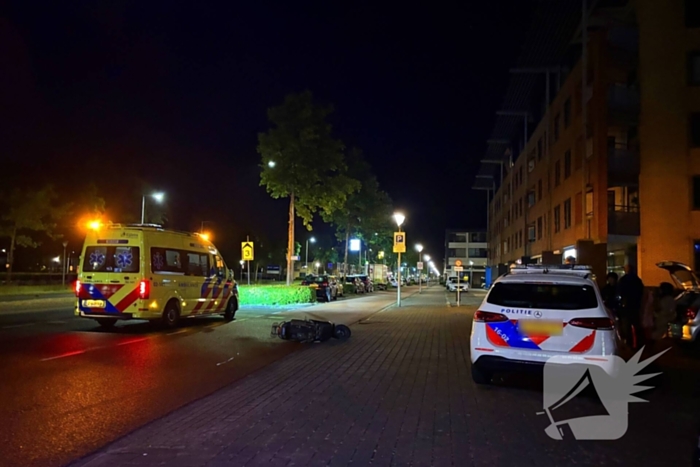 Botsing tussen auto en scooter