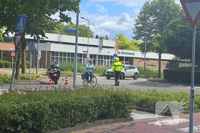 Botsing tussen bestelbus en personenwagen