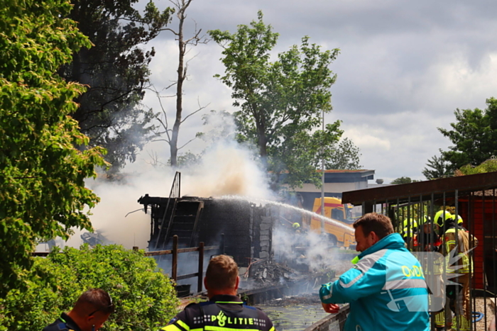 Veel rookontwikkeling bij schuurbrand