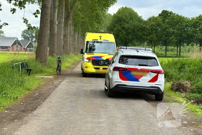 Scootmobiel belandt in sloot, bestuurder gewond