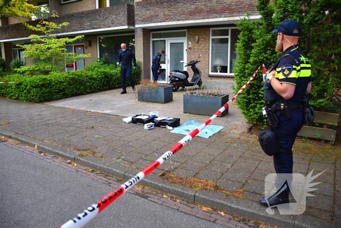 Vuurwerkaanval veroorzaakt schade aan woning