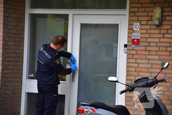 Vuurwerkaanval veroorzaakt schade aan woning