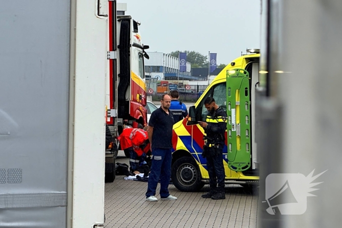 Fatbike botst op vrachtwagen, bestuurder gewond