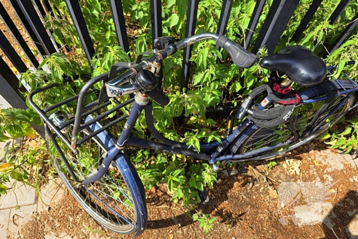 Fietser en bestelbus betrokken bij ongeval