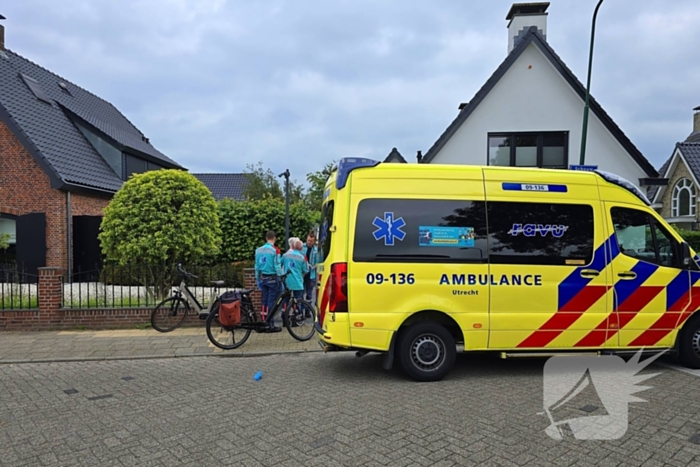 Vrouw raakt gewond na val van fiets
