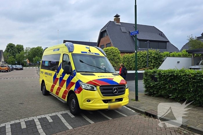 Vrouw raakt gewond na val van fiets