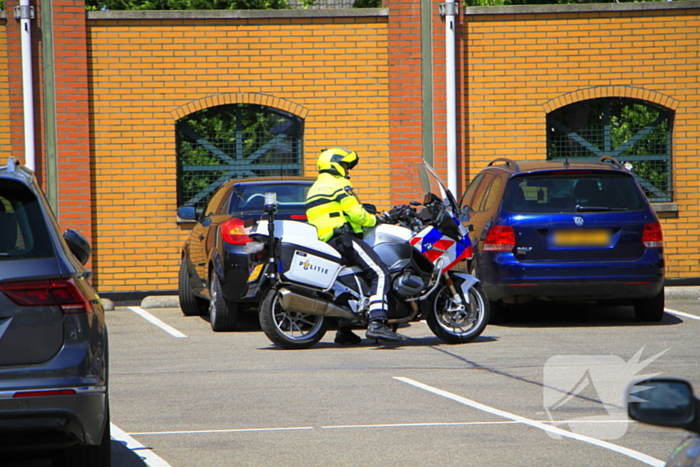 Bestuurder rijdt scootmobiel aan, merkt niks en rijdt door