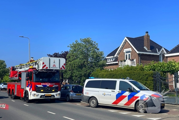 Brandweer ingezet voor brand achter een woning