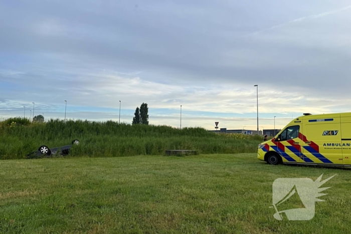 Dronken bestuurder eindigt in sloot na ongeval