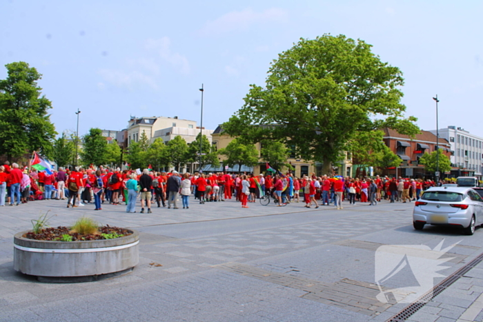 Veel deelnemers aan demonstratie en tegen demonstratie