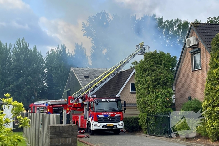 Rookoverlast door brand in bijgebouw
