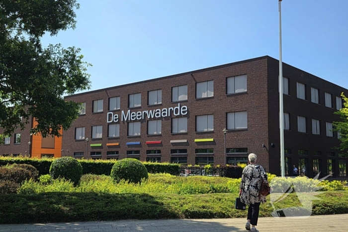 Persoon met vuurwapen gesignaleerd bij school