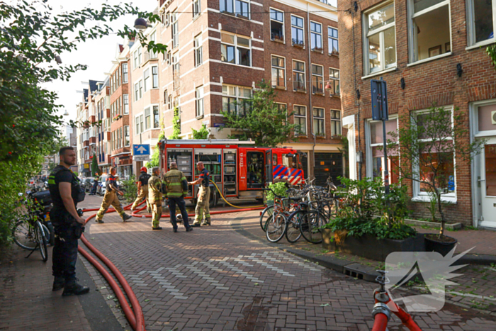 Brand op dak woning geblust zonder gewonden