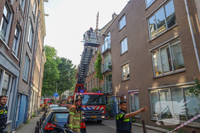 Brand op dak woning geblust zonder gewonden
