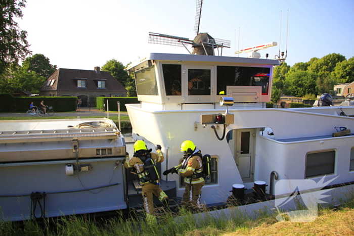 Flinke rookontwikkeling bij brand in schip