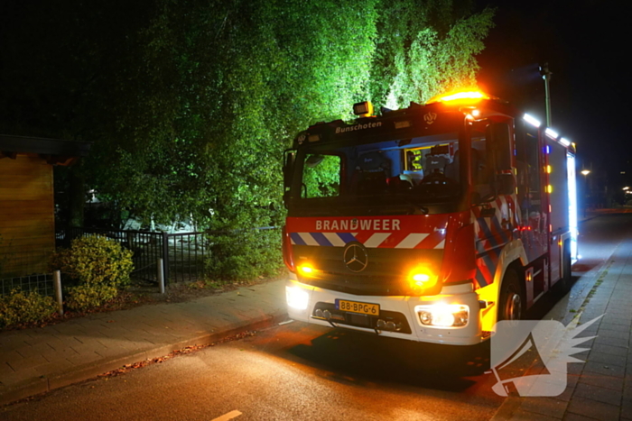 Buitenbrand treft wijk opnieuw, schoolplein getroffen