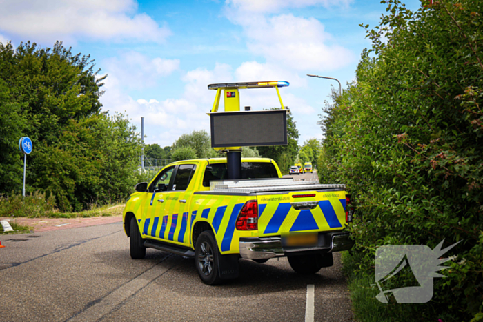 Wielrenner zwaargewond na val, politie doet onderzoek