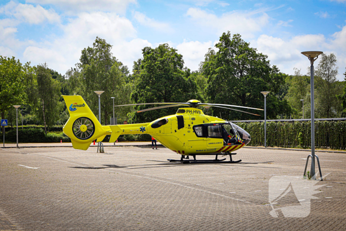 Wielrenner zwaargewond na val, politie doet onderzoek