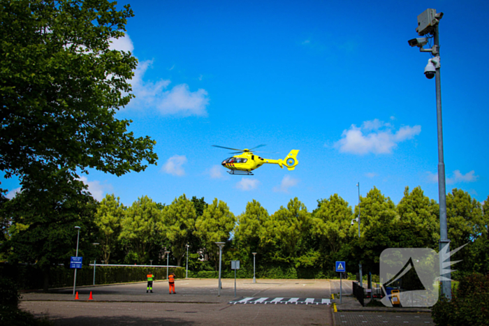 Wielrenner zwaargewond na val, politie doet onderzoek