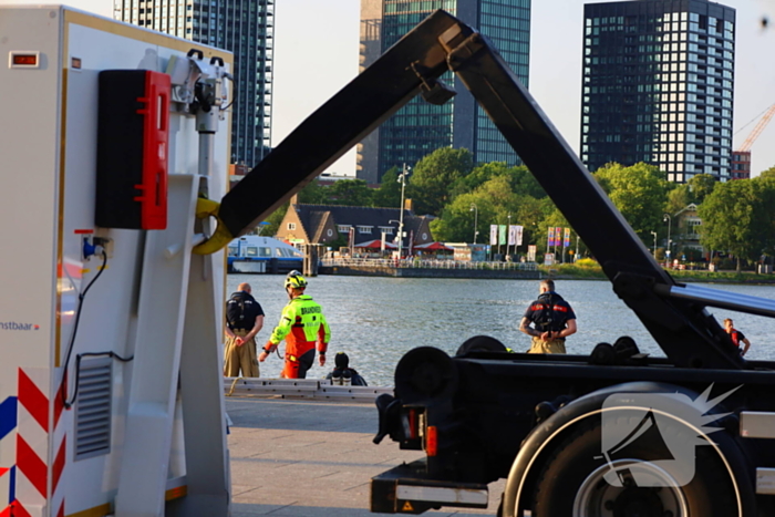 Zoekactie naar persoon te water in de hoofdstad