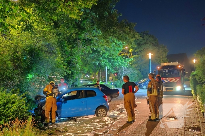 Voertuig in vlammen opgegaan