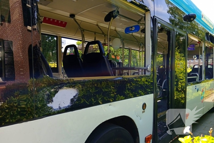 Botsing lijnbus en verhuislift